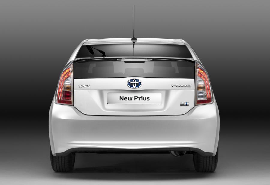 Toyota Prius 2011 года  (фото 32 из 36)